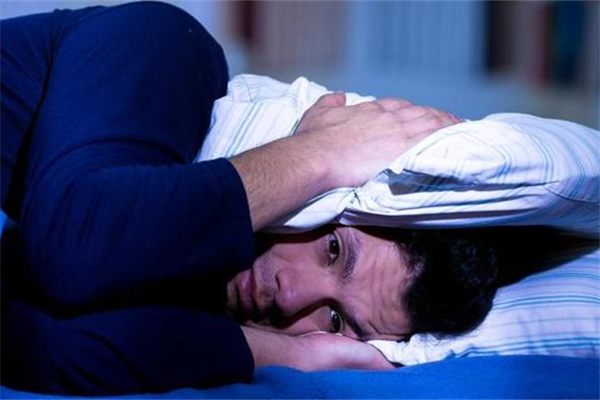 失眠對肝臟危害大嗎 失眠會猝死嗎 失眠對肝臟危害大嗎 失眠會猝死嗎