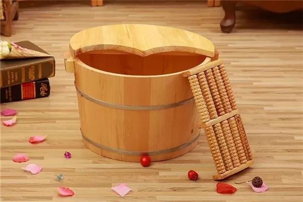 泡腳有什么好處 泡腳時間越長越好嗎 泡腳有什么好處 泡腳時間越長越好嗎