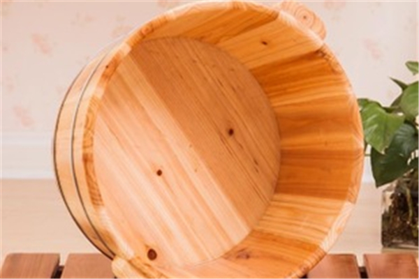 泡腳用什么盆最好 泡腳盆什么材質(zhì)的最好 泡腳用什么盆最好 泡腳盆什么材質(zhì)的最好