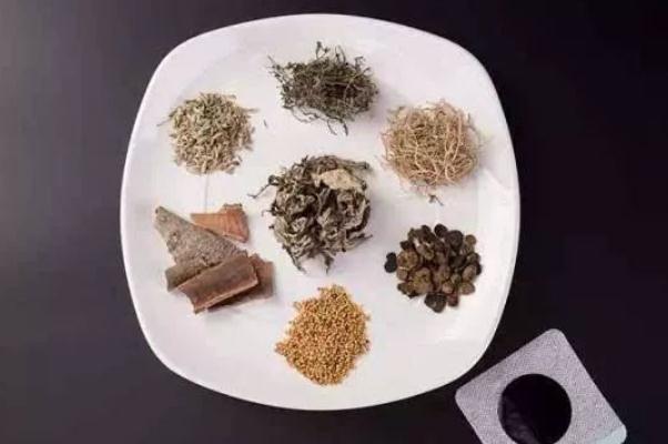 三九貼會(huì)引起發(fā)燒嗎 三九貼發(fā)燒可以貼嗎 三九貼會(huì)引起發(fā)燒嗎 三九貼發(fā)燒可以貼嗎