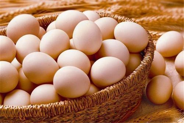雞蛋煮熟后有黑斑什么情況 雞蛋煮熟后有黑點(diǎn)可以吃嗎 雞蛋煮熟后有黑斑什么情況 雞蛋煮熟后有黑點(diǎn)可以吃嗎
