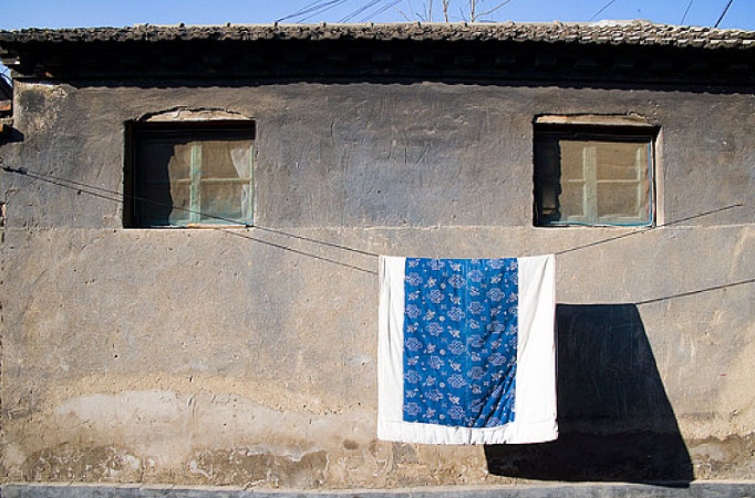 被子有霉味怎么辦 被子曬一天晚上才收會怎樣 被子有霉味怎么辦 被子曬一天晚上才收會怎樣