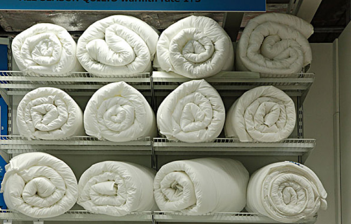 被子有霉味怎么辦 被子曬一天晚上才收會怎樣 被子有霉味怎么辦 被子曬一天晚上才收會怎樣