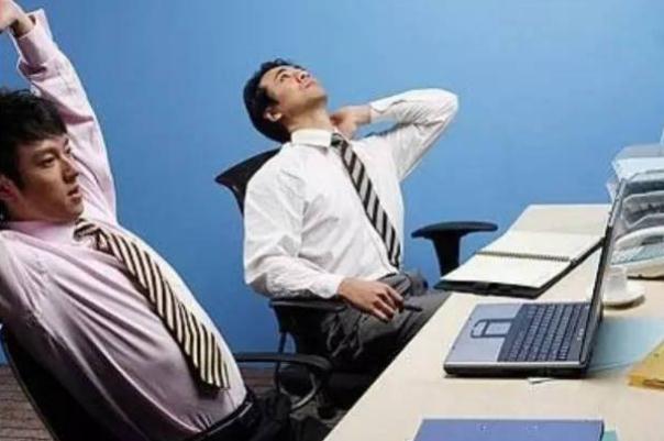 久坐會(huì)引起下肢水腫嗎 久坐會(huì)導(dǎo)致屁股變大嗎 久坐會(huì)引起下肢水腫嗎 久坐會(huì)導(dǎo)致屁股變大嗎