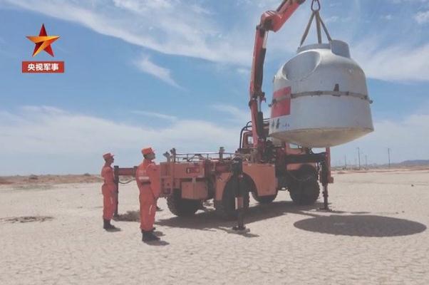 神十二返回艙將于東風(fēng)著陸場(chǎng)著陸 搜救分隊(duì)已準(zhǔn)備21年 神十二返回艙將于東風(fēng)著陸場(chǎng)著陸 搜救分隊(duì)已準(zhǔn)備21年