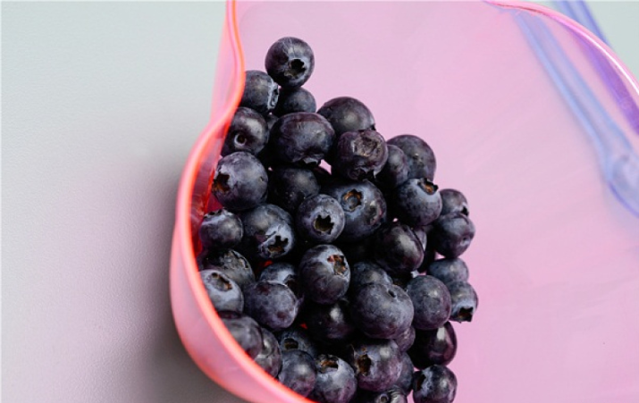 藍莓干每天吃多少合適 藍莓干和新鮮藍莓功效一樣嗎 藍莓干每天吃多少合適 藍莓干和新鮮藍莓功效一樣嗎