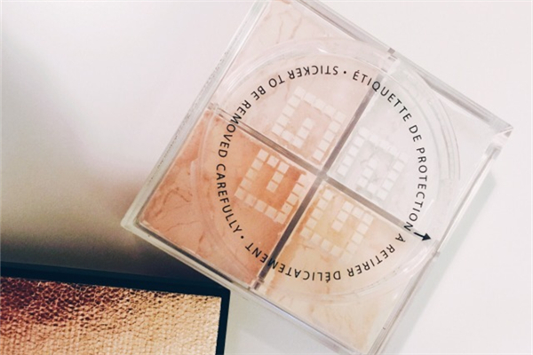 四色散粉和一色散粉的區(qū)別 四色散粉好還是單色散粉好 四色散粉和一色散粉的區(qū)別 四色散粉好還是單色散粉好