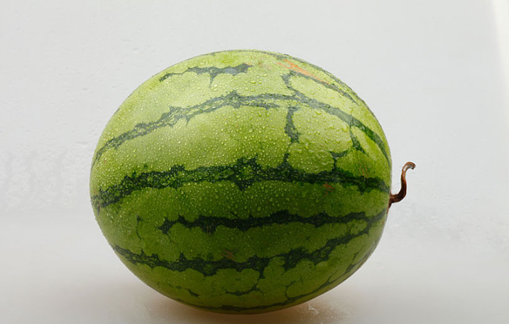 隔夜西瓜到底有多毒 吃了隔夜西瓜嘔吐怎么辦