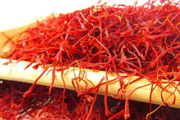 藏紅花一次泡幾根最好 藏紅花男人可以喝嗎 藏紅花一次泡幾根最好 藏紅花男人可以喝嗎
