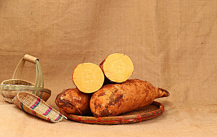 烤紅薯去皮好還是不去皮好 烤紅薯烤箱多長時(shí)間 烤紅薯去皮好還是不去皮好 烤紅薯烤箱多長時(shí)間