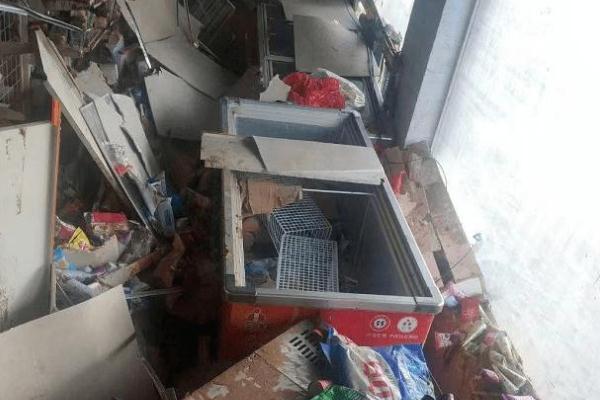 河南57歲阿姨冰柜漂浮1020分鐘 暴雨要準(zhǔn)備好什么 河南57歲阿姨冰柜漂浮1020分鐘 暴雨要準(zhǔn)備好什么