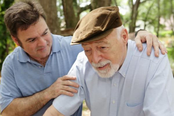 老年癡呆癥會(huì)遺傳嗎 老年癡呆癥會(huì)有幻覺(jué)嗎 老年癡呆癥會(huì)遺傳嗎 老年癡呆癥會(huì)有幻覺(jué)嗎