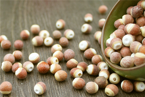 芡實要泡多久才能煮 芡實泡一夜之后還有效果嗎 芡實要泡多久才能煮 芡實泡一夜之后還有效果嗎