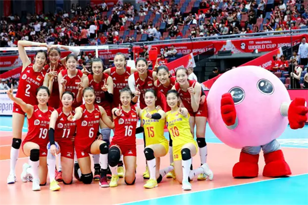 郎平回應不再執(zhí)教 中國女排輝煌戰(zhàn)績