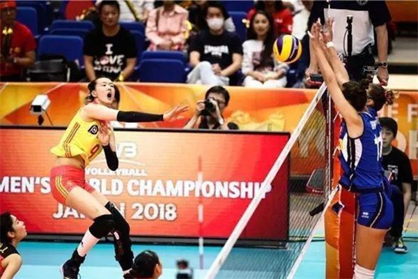 郎平回應不再執(zhí)教 中國女排輝煌戰(zhàn)績