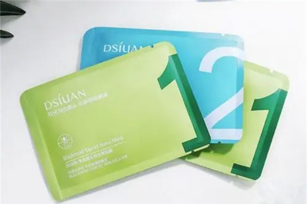 貼黑頭貼有刺痛感 用黑頭貼會不會越用越多 貼黑頭貼有刺痛感 用黑頭貼會不會越用越多