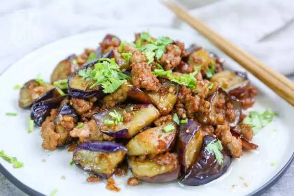 茄子怎么燒好吃 肉末茄子怎么做 茄子怎么燒好吃 肉末茄子怎么做