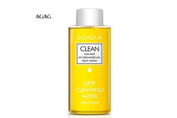 用卸妝油還需要用洗面奶嗎 用卸妝油會(huì)導(dǎo)致長(zhǎng)痘嗎 用卸妝油還需要用洗面奶嗎 用卸妝油會(huì)導(dǎo)致長(zhǎng)痘嗎