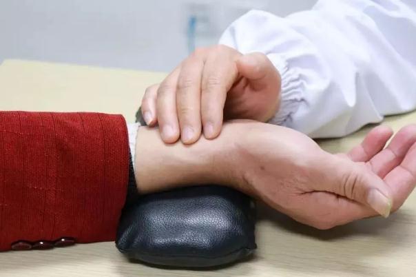 把脈會(huì)不會(huì)看出你做過(guò)人流 把脈會(huì)看出腎虛嗎 把脈會(huì)不會(huì)看出你做過(guò)人流 把脈會(huì)看出腎虛嗎