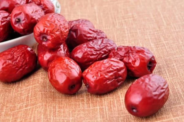 紅棗的營養(yǎng)價值及功效 紅棗的副作用 紅棗的營養(yǎng)價值及功效 紅棗的副作用