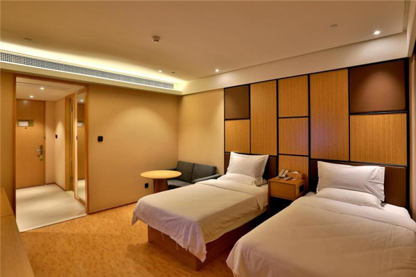 被闖房間女子向全季酒店索賠1元 全季酒店是幾星級(jí)的 被闖房間女子向全季酒店索賠1元 全季酒店是幾星級(jí)的