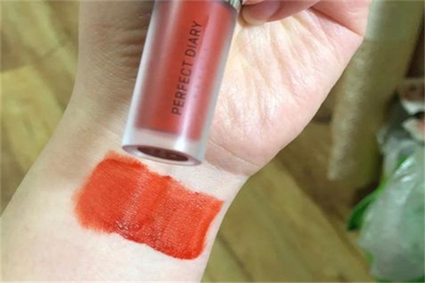 完美日記口紅適合黑皮的色號(hào) 完美日記口紅哪個(gè)適合黃皮 完美日記口紅適合黑皮的色號(hào) 完美日記口紅哪個(gè)適合黃皮