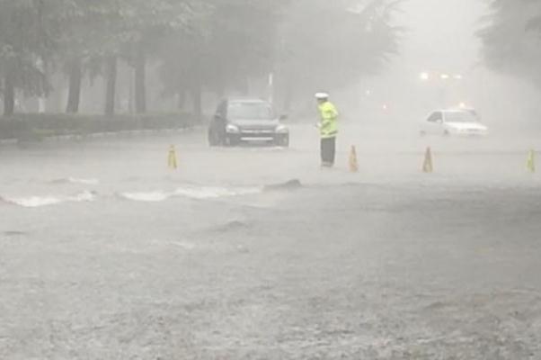湖北隨縣柳林鎮(zhèn)遭遇極端強(qiáng)降雨 暴雨天氣要查哪些隱患 湖北隨縣柳林鎮(zhèn)遭遇極端強(qiáng)降雨 暴雨天氣要查哪些隱患