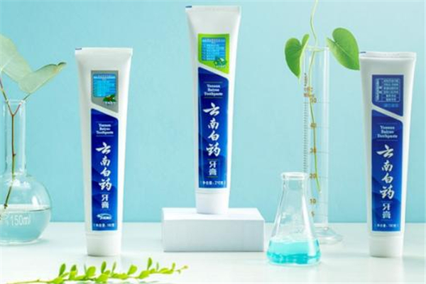 云南白藥牙膏有沒有含氟 云南白藥牙膏的成分有哪些 云南白藥牙膏有沒有含氟 云南白藥牙膏的成分有哪些