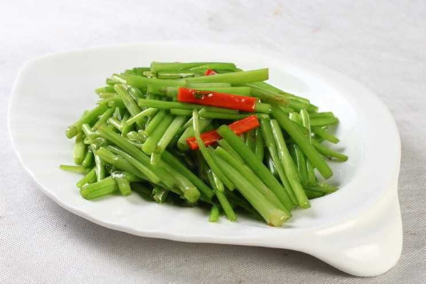 芹菜會(huì)過(guò)敏嗎 芹菜會(huì)讓人貧血嗎