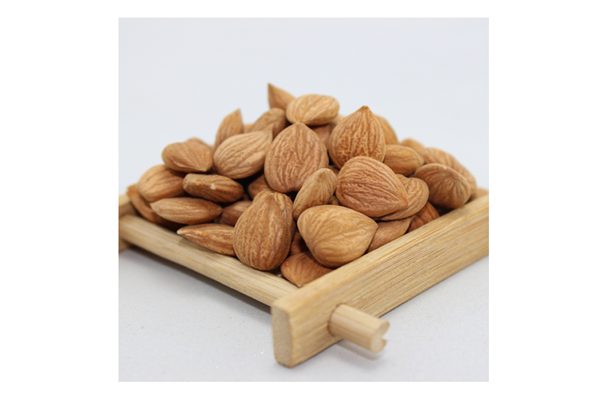 苦杏仁的功效與作用 苦杏仁的副作用 苦杏仁的功效與作用 苦杏仁的副作用