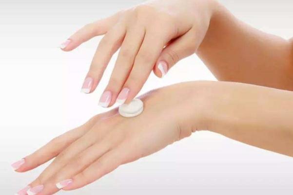 護手霜有防曬功能嗎 怎么判斷護手霜的好壞 護手霜有防曬功能嗎 怎么判斷護手霜的好壞