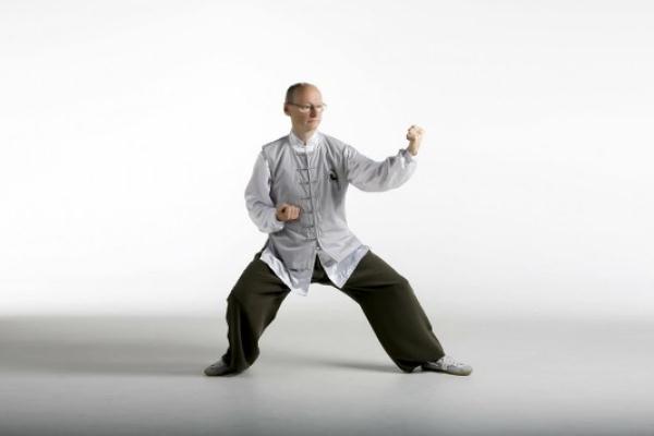 打太極拳對(duì)癌癥患者有幫助嗎 打太極拳對(duì)腰間盤(pán)突出有好處嗎 打太極拳對(duì)癌癥患者有幫助嗎 打太極拳對(duì)腰間盤(pán)突出有好處嗎