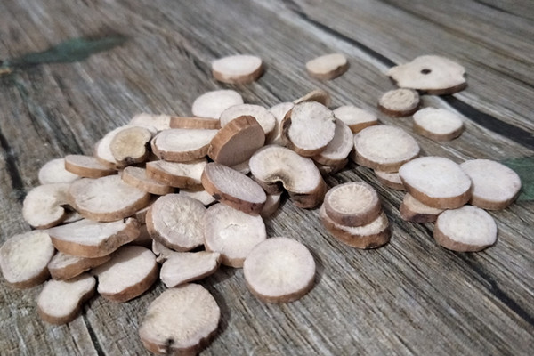 白芍能祛斑嗎 白芍能泡水喝嗎 白芍能祛斑嗎 白芍能泡水喝嗎