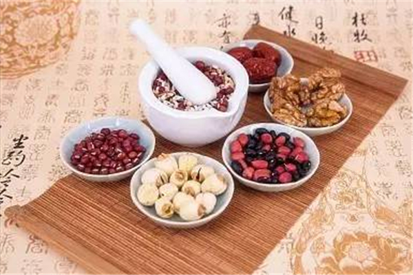 秋天吃什么補(bǔ)血補(bǔ)氣最好 秋天吃餃子的好處 秋天吃什么補(bǔ)血補(bǔ)氣最好 秋天吃餃子的好處