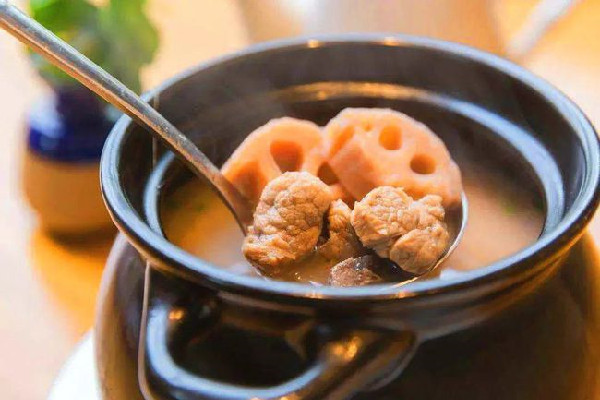 蓮藕排骨湯隔夜還能吃嗎 蓮藕排骨湯是涼性的還是熱性的 蓮藕排骨湯隔夜還能吃嗎 蓮藕排骨湯是涼性的還是熱性的