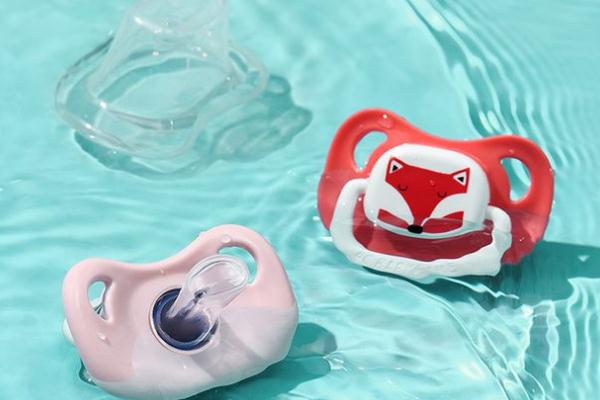 安撫奶嘴會吸入空氣嗎 安撫奶嘴會加重脹氣嗎 安撫奶嘴會吸入空氣嗎 安撫奶嘴會加重脹氣嗎