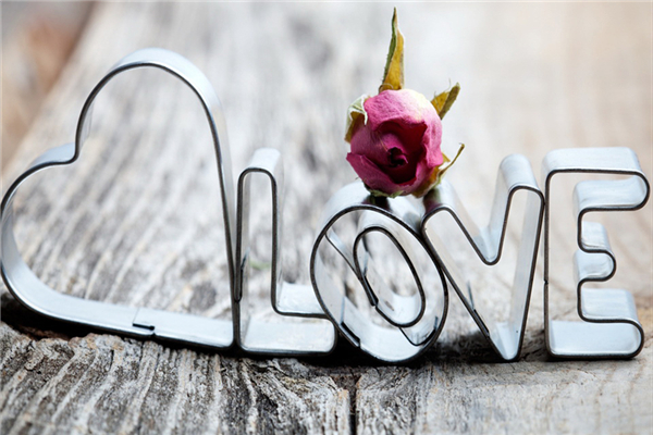 柏拉圖式愛(ài)情是不是同性戀 柏拉圖式愛(ài)情可以接吻嗎 柏拉圖式愛(ài)情是不是同性戀 柏拉圖式愛(ài)情可以接吻嗎