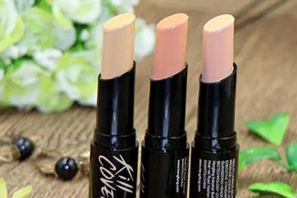 遮瑕筆有必要用嗎 遮瑕筆有危害嗎 遮瑕筆有必要用嗎 遮瑕筆有危害嗎