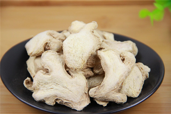 干姜可以治療咽喉炎嗎 干姜的功效和作用 干姜可以治療咽喉炎嗎 干姜的功效和作用