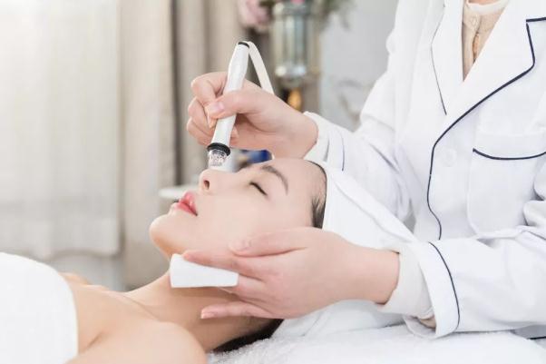 刷酸祛痘一般要刷幾次 刷酸祛痘對(duì)皮膚有損害嗎 刷酸祛痘一般要刷幾次 刷酸祛痘對(duì)皮膚有損害嗎