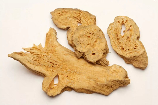 白術(shù)可以治療便秘嗎 白術(shù)可以治療胃炎嗎 白術(shù)可以治療便秘嗎 白術(shù)可以治療胃炎嗎