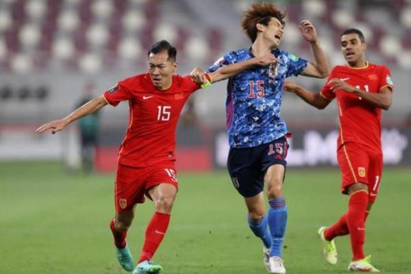 足球比賽要帶哪些物品 足球比賽要是下雨怎么辦 足球比賽要帶哪些物品 足球比賽要是下雨怎么辦