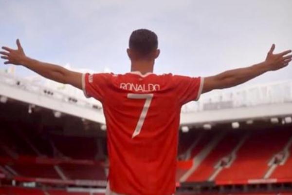 踢足球要求身高嗎 足球運動員的黃金年齡段 踢足球要求身高嗎 足球運動員的黃金年齡段