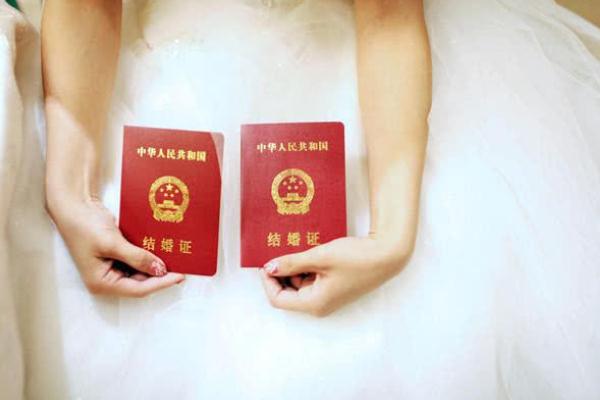 結婚要提前多久做準備 結婚要準備幾套禮服 結婚要提前多久做準備 結婚要準備幾套禮服