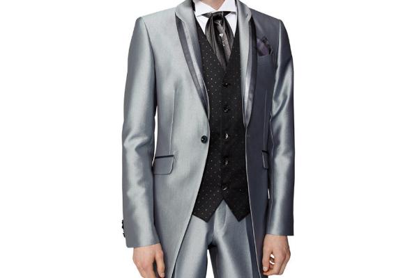 西裝是哪個國家發(fā)明的 西裝是穿緊身還是寬松一點 西裝是哪個國家發(fā)明的 西裝是穿緊身還是寬松一點