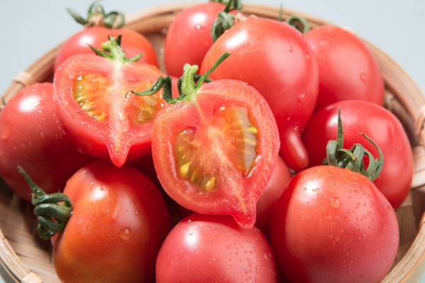 圣女果減肥可以吃嗎 圣女果有助于減肥嗎 圣女果減肥可以吃嗎 圣女果有助于減肥嗎