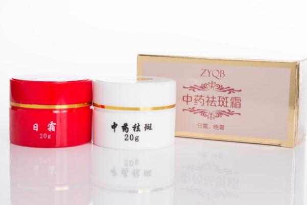 祛斑霜是晚上用還是白天用 祛斑霜是不是都含有激素 祛斑霜是晚上用還是白天用 祛斑霜是不是都含有激素