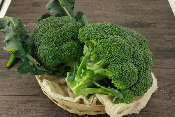 西蘭花需要焯水嗎 西蘭花需要焯水多久 西蘭花需要焯水嗎 西蘭花需要焯水多久