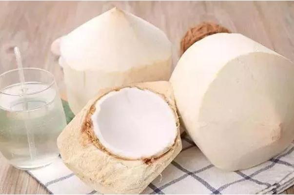 椰子汁喝了會發(fā)胖嗎 椰子汁有點酸能喝嗎 椰子汁喝了會發(fā)胖嗎 椰子汁有點酸能喝嗎