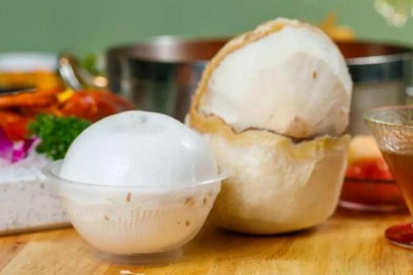 椰子汁可以補(bǔ)羊水嗎 椰子汁可以降尿酸嗎 椰子汁可以補(bǔ)羊水嗎 椰子汁可以降尿酸嗎